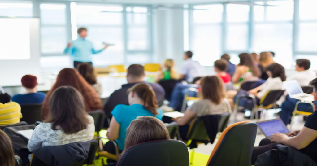 Student Incentives in the U.S.: Grants and Programs for Kids 1 Student Incentives in the U.S.
