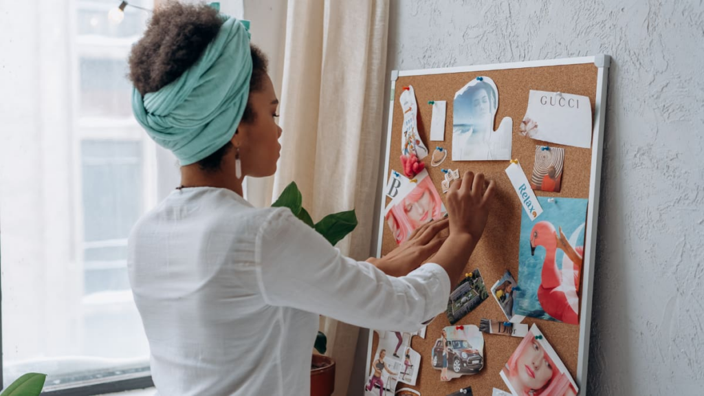 Digital Vision Board Creation: Digital Tools for Goal Setting 6 Digital Vision Board