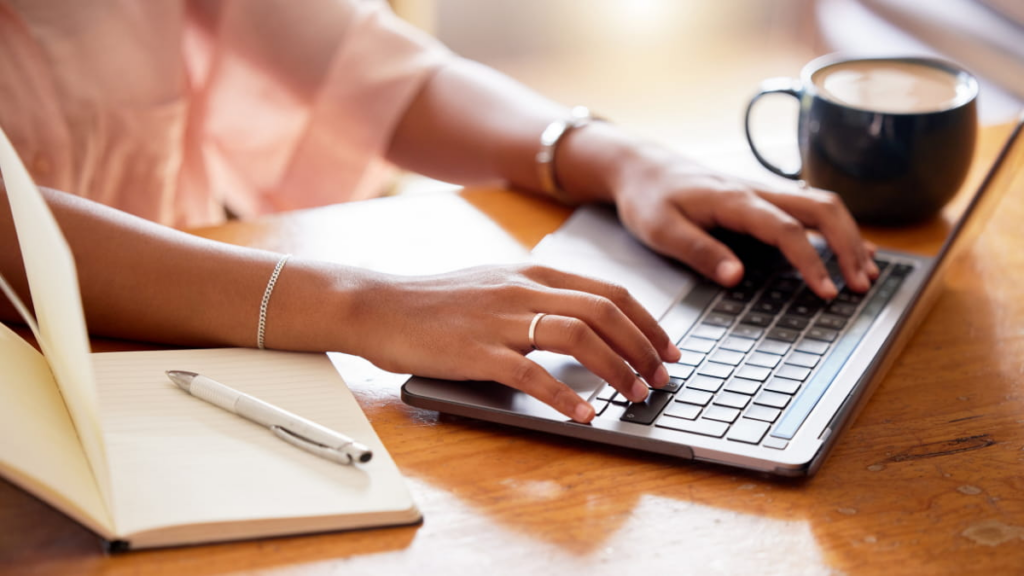 Best AI for Copywriters: Write 10x Faster & Smarter 2 Best AI for Copywriters