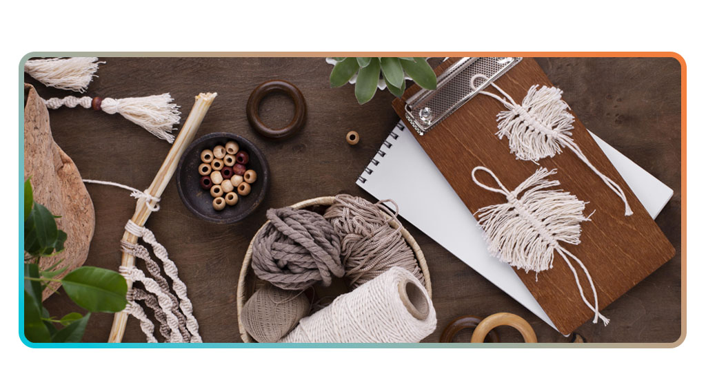 DIY Yarn Decorations to Brighten Up Your Home 1 DIY Yarn Decorations